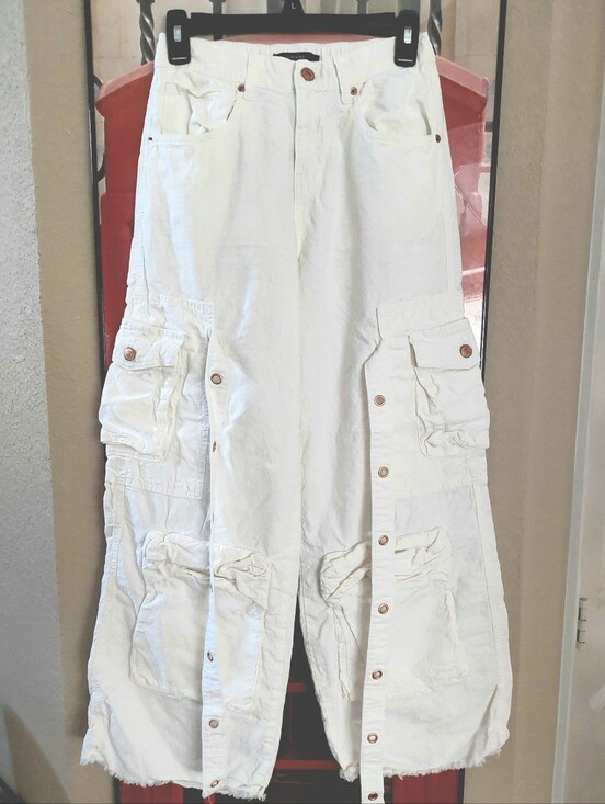 Forever 21 Pants - Forever 21 White Cargo Button-Front Wide Leg Pants Size S